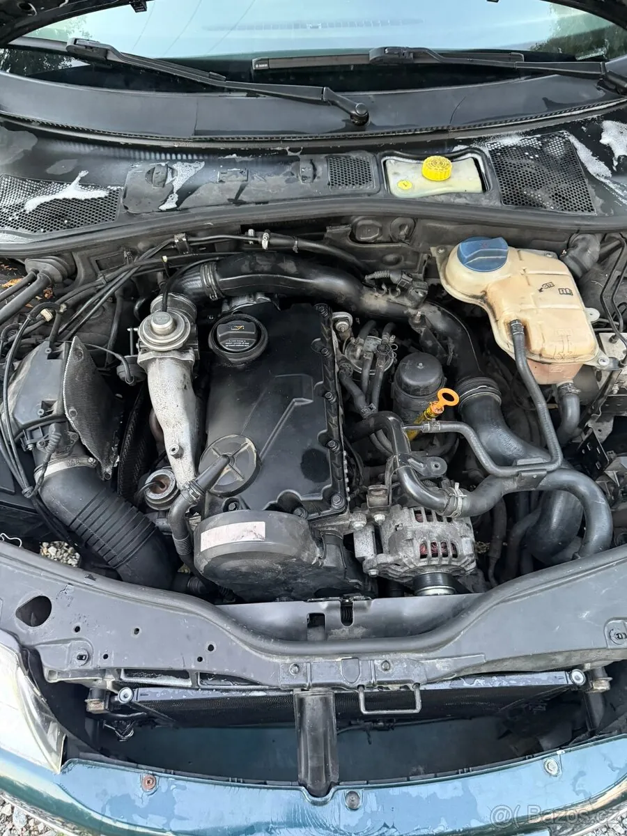Motorový prostor Škody Superb 1.9 TDI